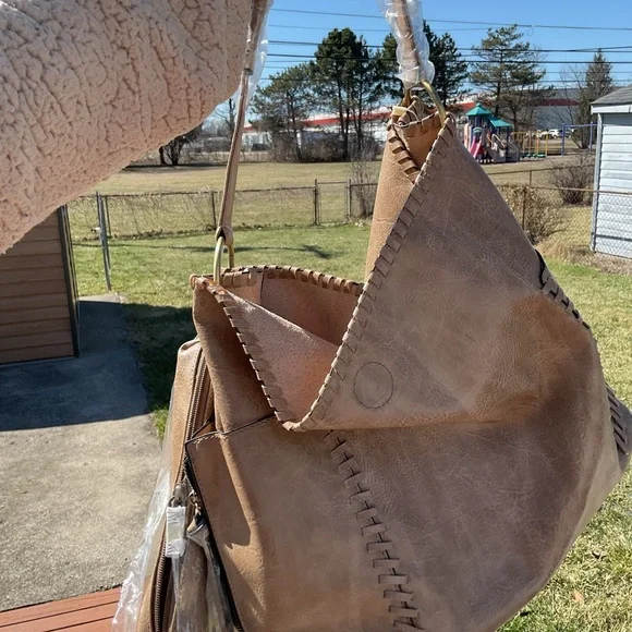 Tan Vegan Leather Women's Bag Set ( Hobo Style ) - Picture 5 of 8